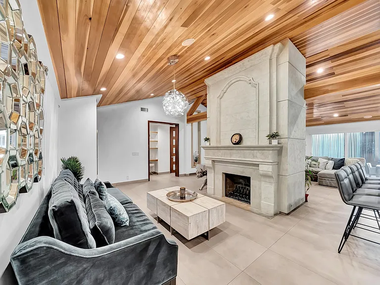 5817 Ranchito Ave — Photo 36