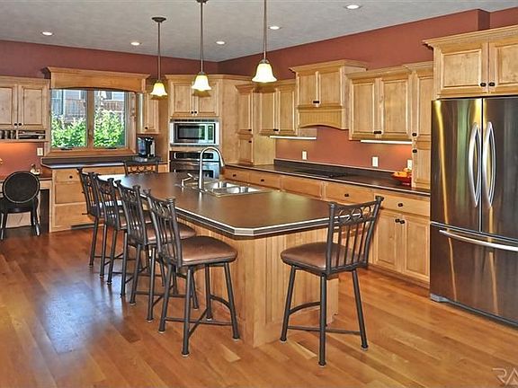 4th image of 1324 W Whitechurch Ln