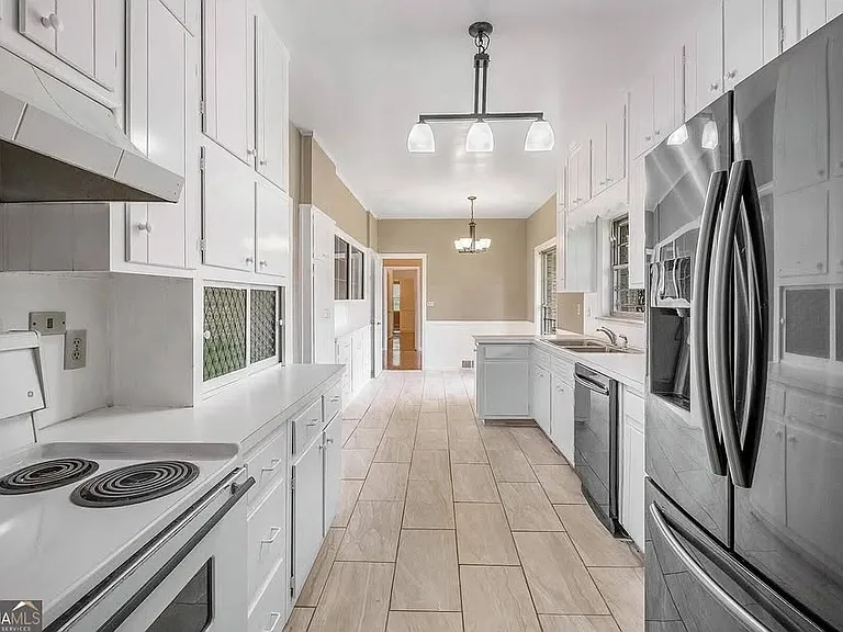 757 Old Ivy Rd NE — Photo 14