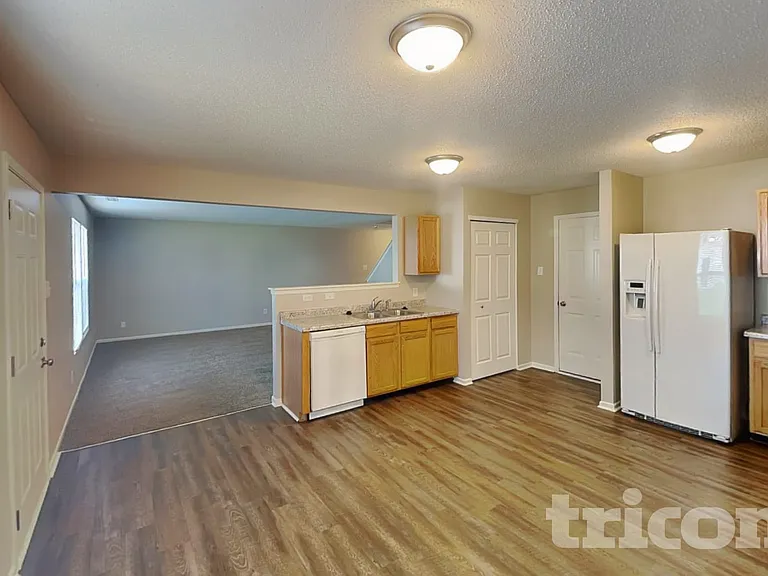 3222 Black Forest Ln — Photo 5