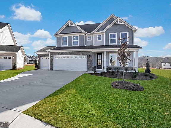 3rd image of 225 Coffee Ln