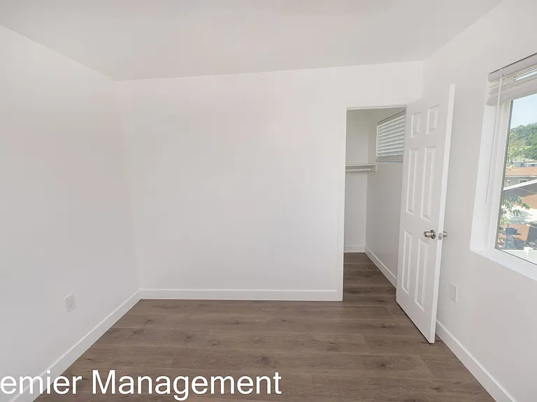 605-609 Prescott Ave — Photo 12