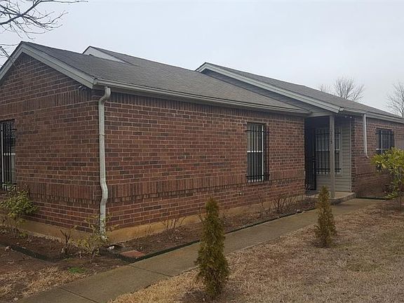 2nd image of 10215 Carolina Oaks Dr