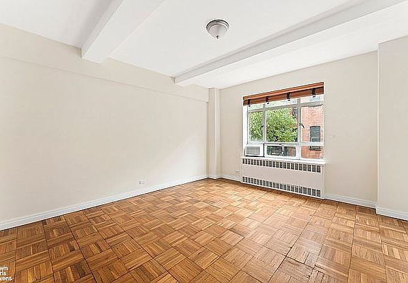 5th image of 15 W 84th St APT 3A