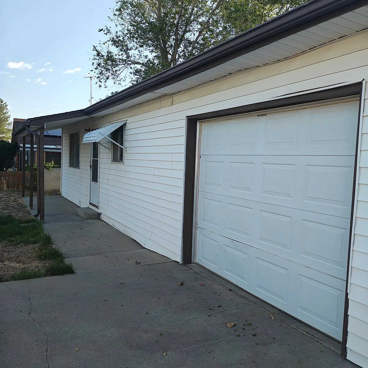Building Photo - 421 Holly Ave