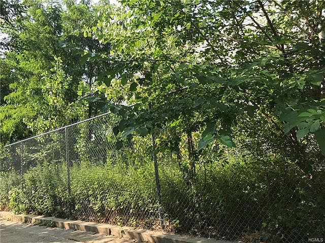 2nd image of 2454 Saint Raymonds Ave