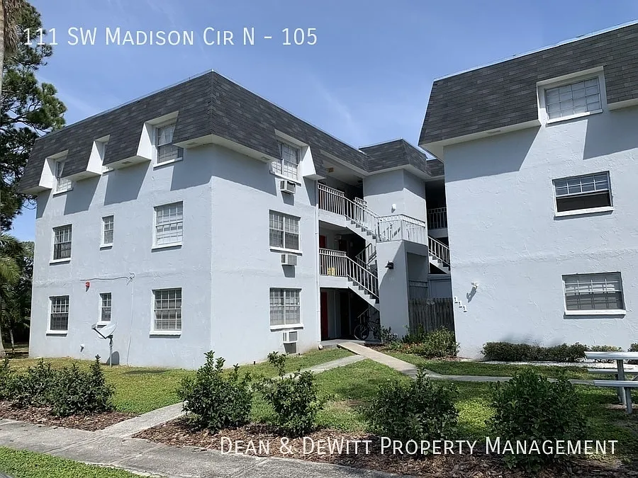 111 SW Madison Cir N Unit #102 — Photo 4
