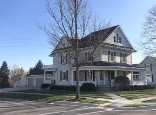 302 E 4th St, Pecatonica, IL