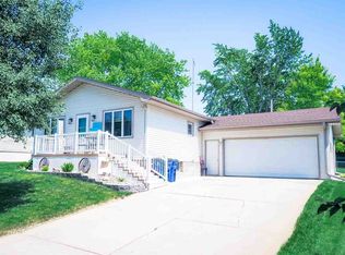 2217 Elmers Ln, Norfolk, NE 68701