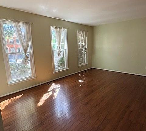 2nd image of 10252 Friendship Ct