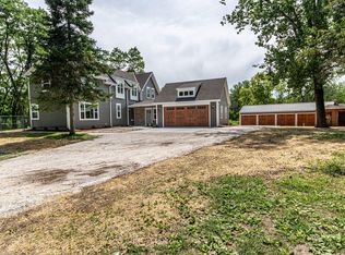 W140S9341 Boxhorn Dr, Muskego, WI 53150