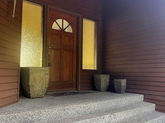 2nd image of 12724 Marine Dr #0