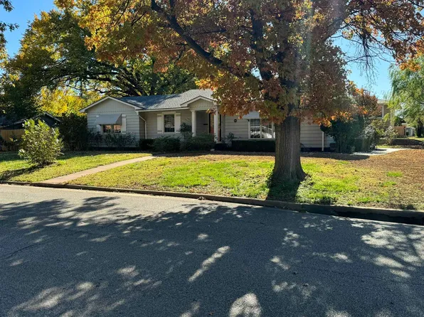1625 Indian Dr, Enid, OK 73703