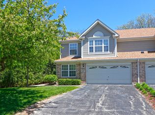 357 Bloomfield Ct, Vernon Hills, IL 60061