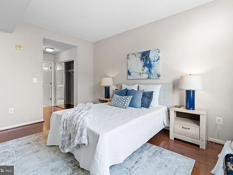 11700 Old Georgetown Rd #1007 — Photo 14