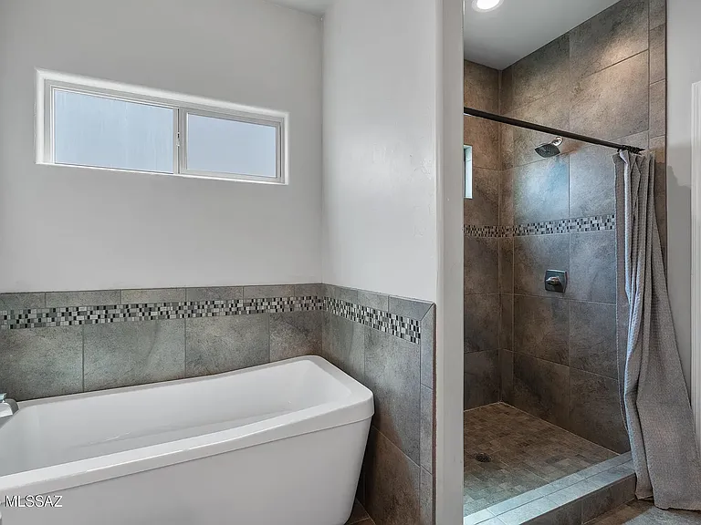 156 E Stone Ct — Photo 14
