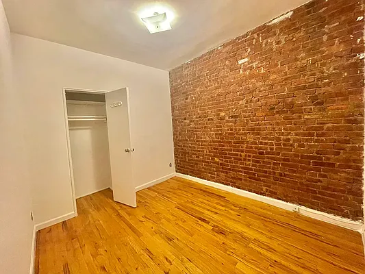 Rented by CitySites Real Estate Group | media 8