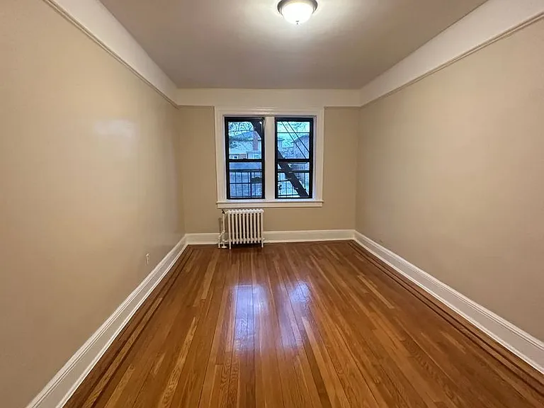 Palisades Apartments — Photo 12