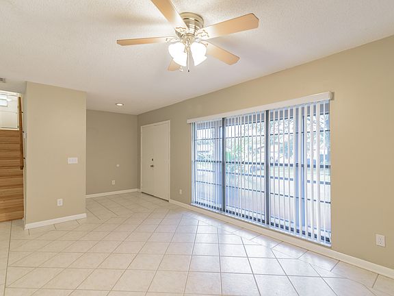 3rd image of 4302 Hollow Hill Dr