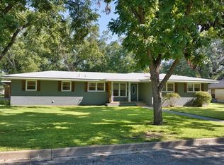604 W 15th St, Brady, TX 76825