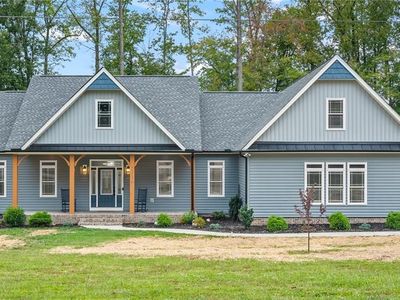 2136 Darrow Rd, Winston Salem, NC, 27101