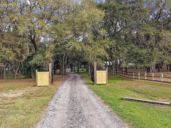2nd image of 15558 Hidden Oak Trl