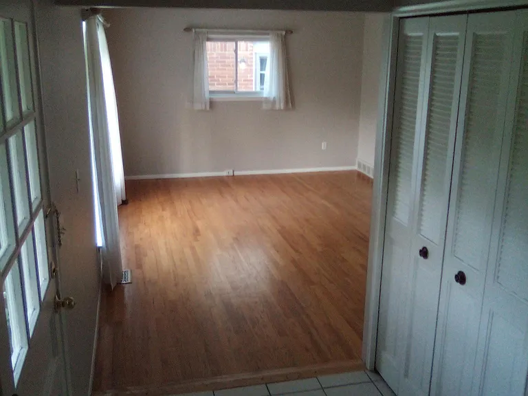 2880 E Eisenhower Pkwy — Photo 2