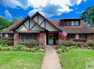 4 Woodcliff Dr, Texarkana, TX 75503