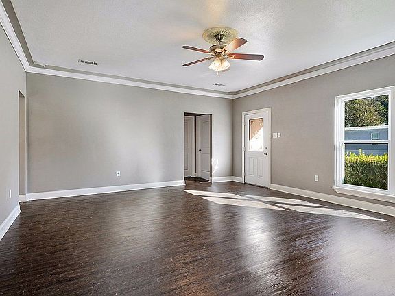 3rd image of 27773 Jessica Dr