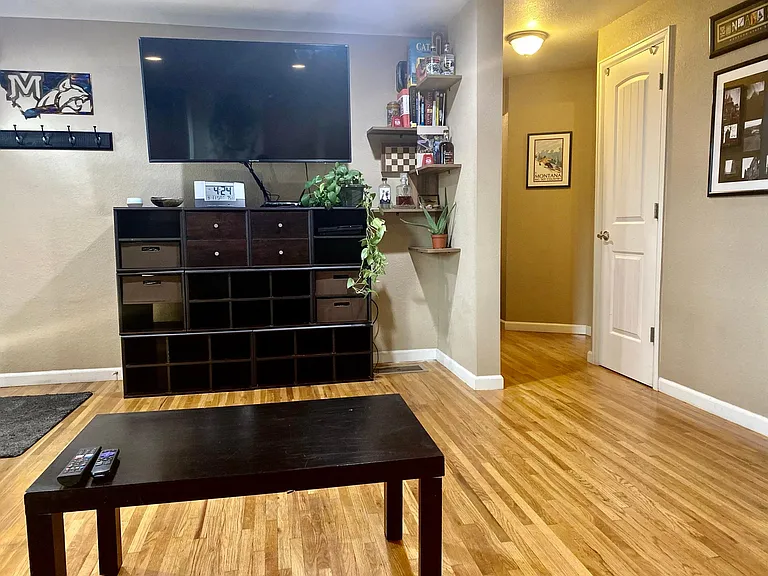 4860 Clay St — Photo 3