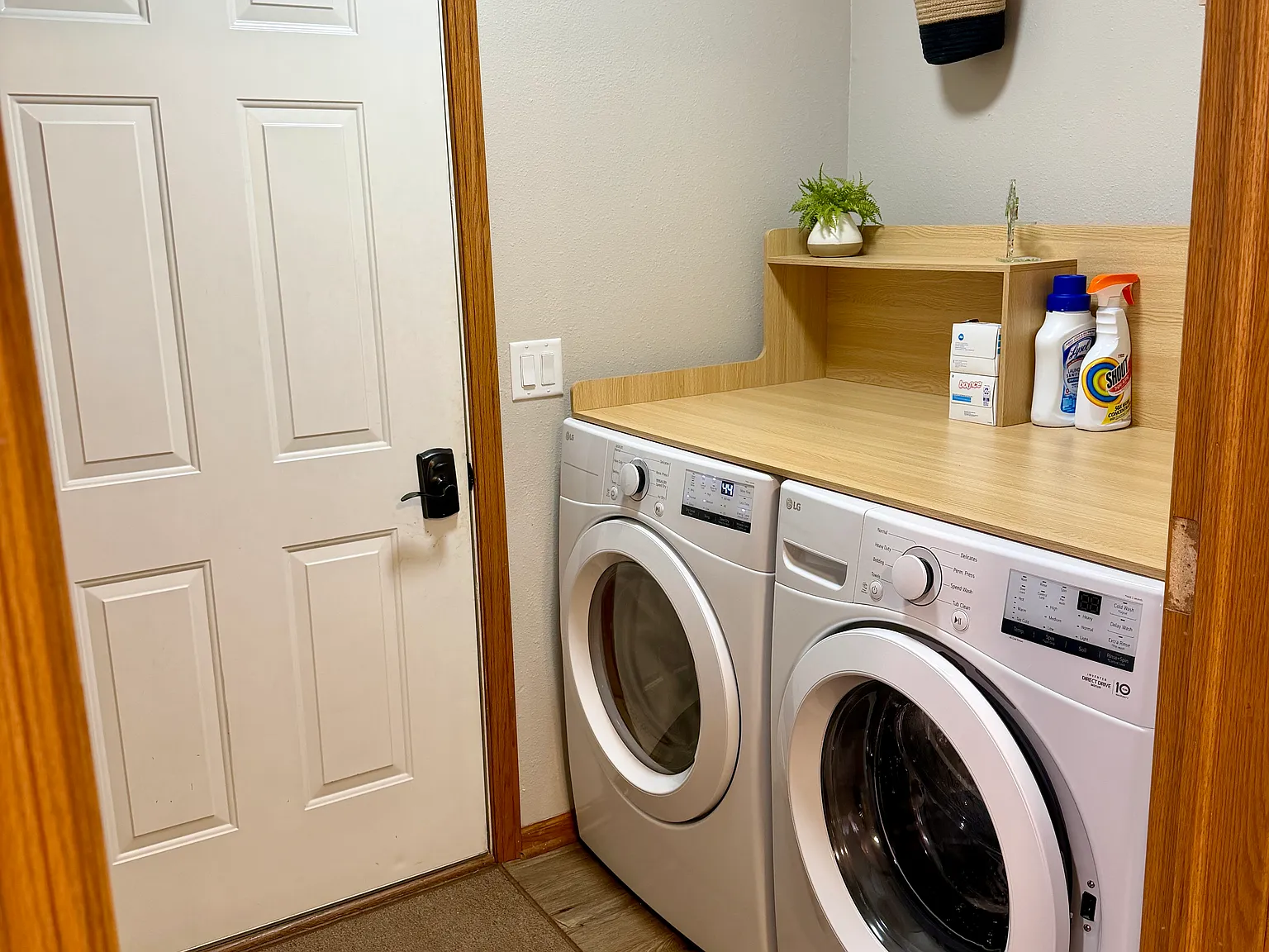 4 bed, 2200 sqft, $2,250 — Photo 4