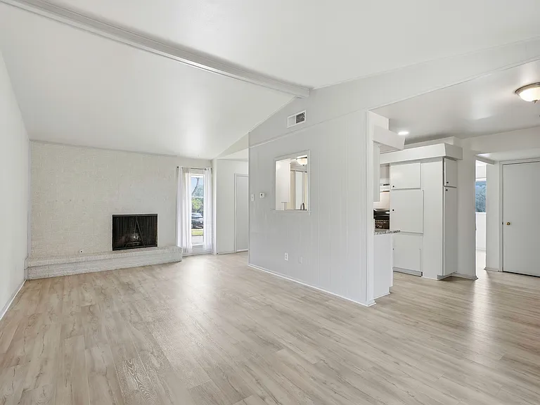 14046 Rolling Hills Ln — Photo 9