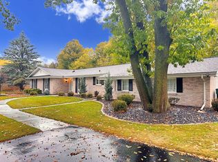 27 Meadowbrook Ct, Appleton, WI 54914