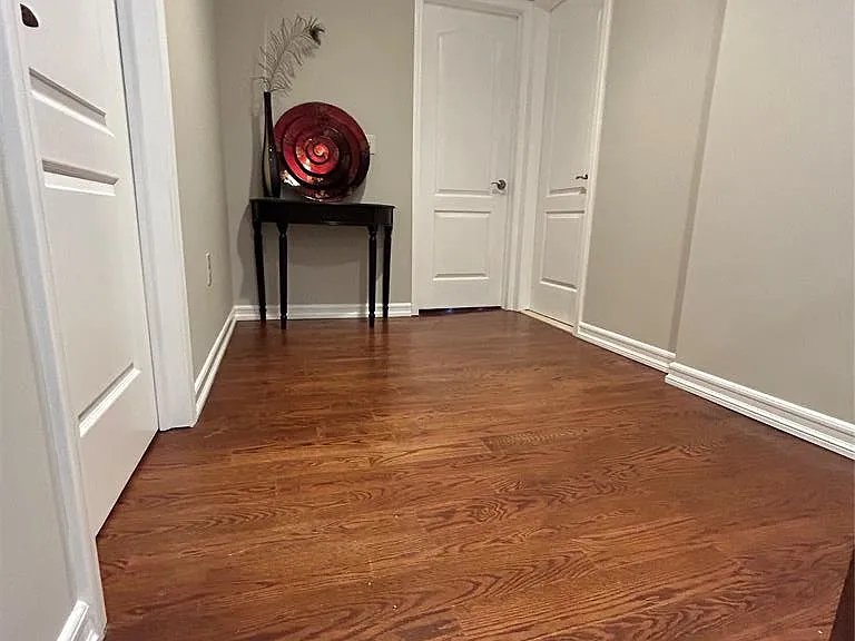 220 Butternut Dr — Photo 12
