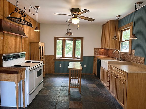 4th image of 983 Cleland Mill Rd