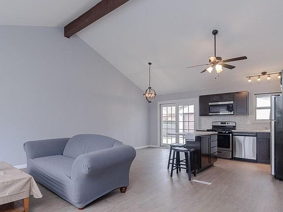 2nd image of 26475 Aaron Ave