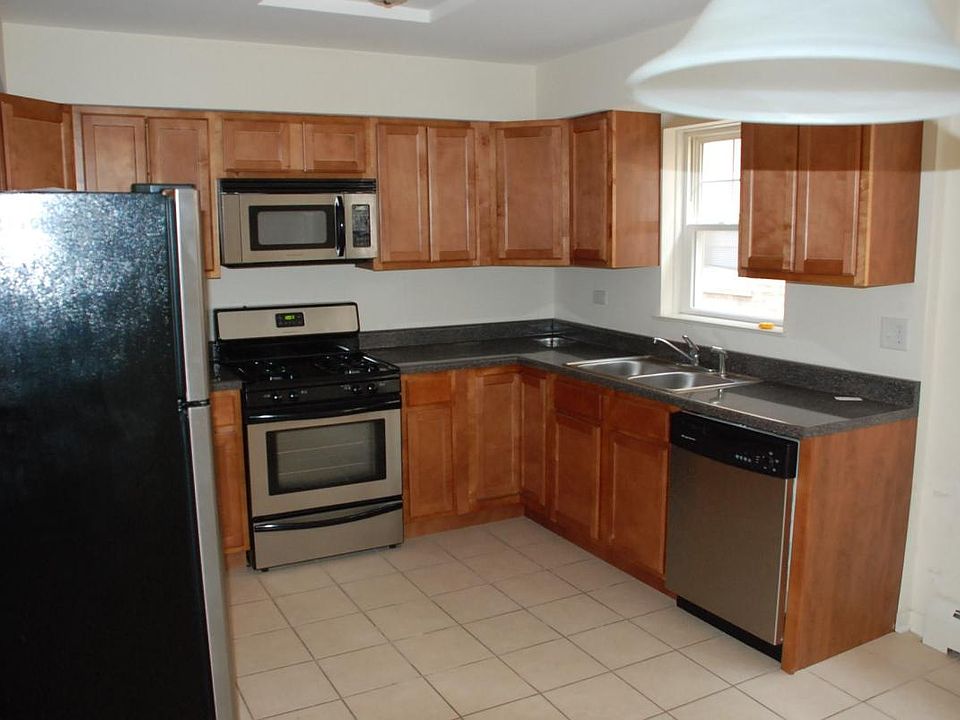 1st image of 5223 N Oakview St APT 2
