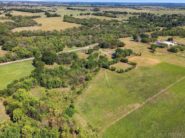 3 N Old Town Rd, Wagoner, OK 74467