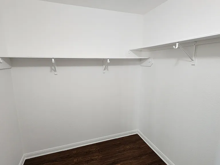 712 Lazy Crest Dr — Photo 17