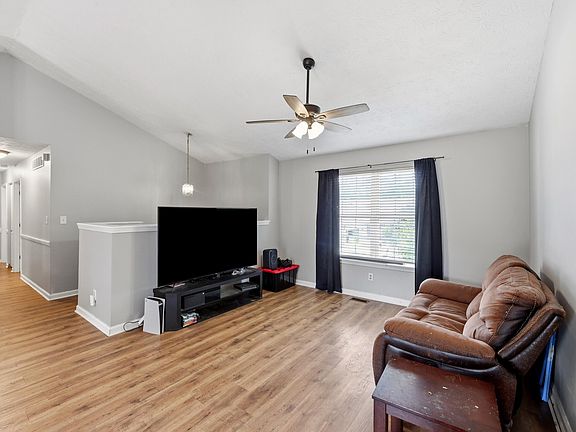 5th image of 118 S Bold Forbes Blvd