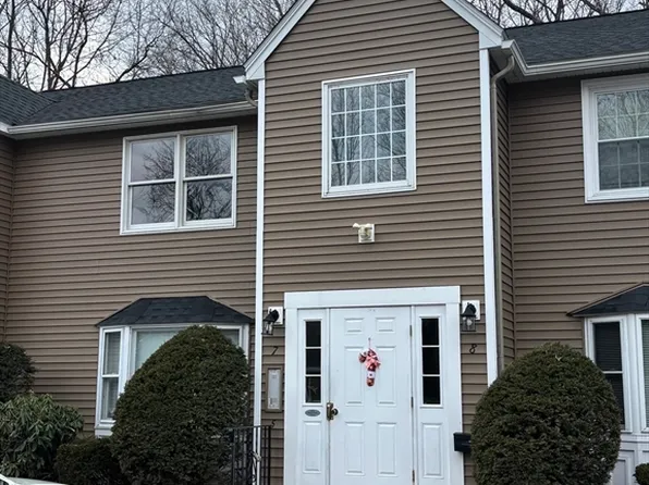 306 Aiken Ave APT 7, Lowell, MA 01850