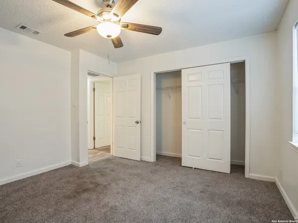 6100 WOODLAKE PKWY #104, San Antonio, TX 78244