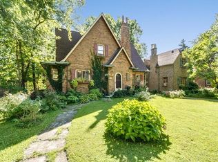 9221 S Hoyne Ave, Chicago, IL