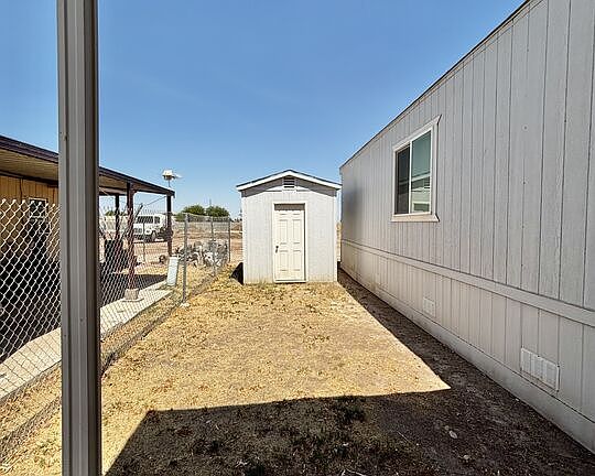 5th image of 1641 Malan St Space 50