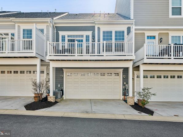 381 Buckeye Cir, La Plata, MD 20646