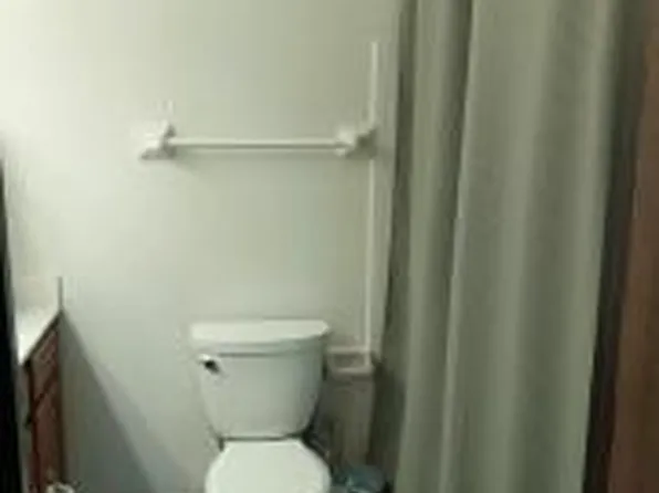 8620 N Port Washington Rd, Milwaukee, WI