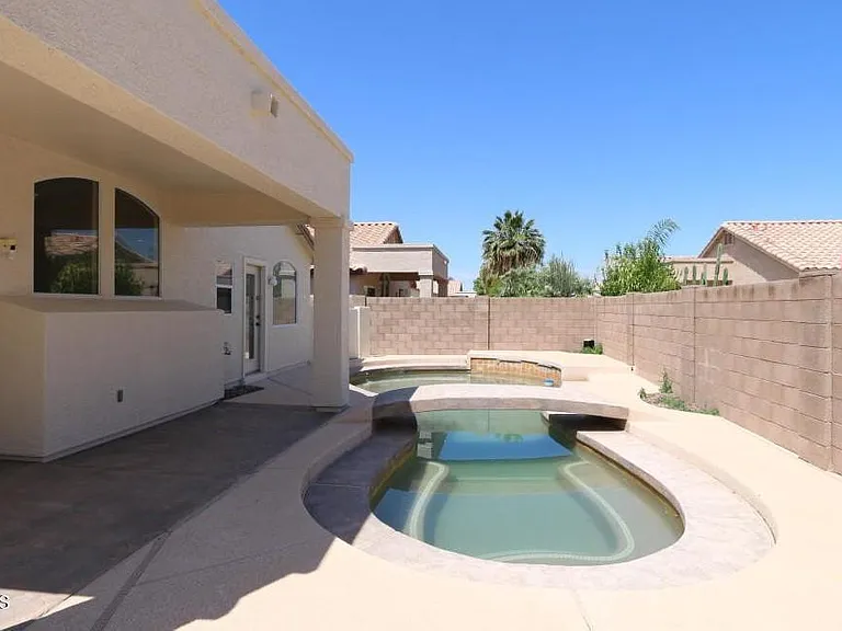 814 W Morelos St — Photo 16