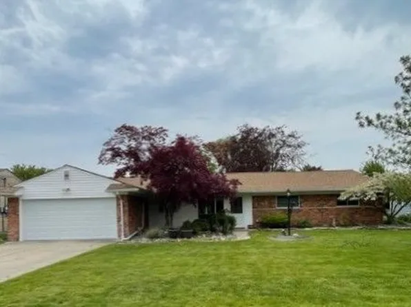 39432 W Archer Dr, Harrison Township, MI 48045