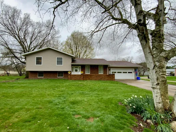 22 Seneca Ave, Fredericktown, OH 43019