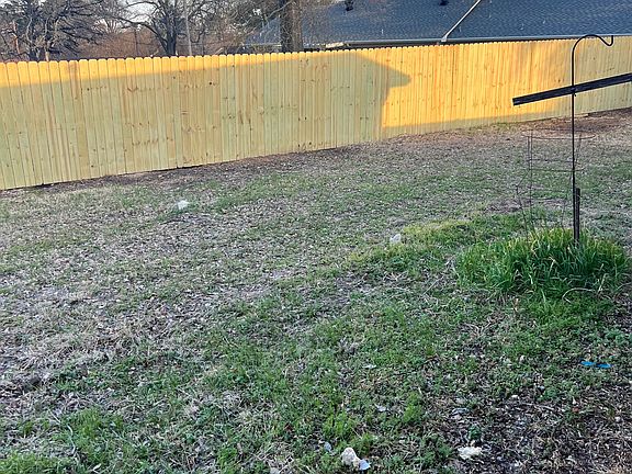 3rd image of 128 N Lee Dr